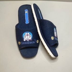 Doraemon slip on lightweight shoes/slippers